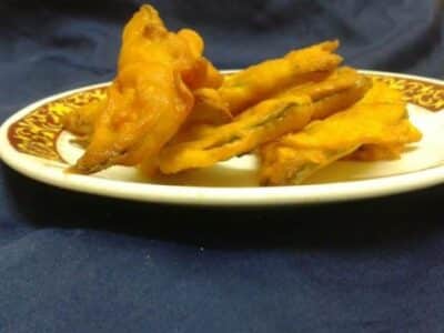 Green Peas Peels Pakoda Chat - Plattershare - Recipes, food stories and food lovers
