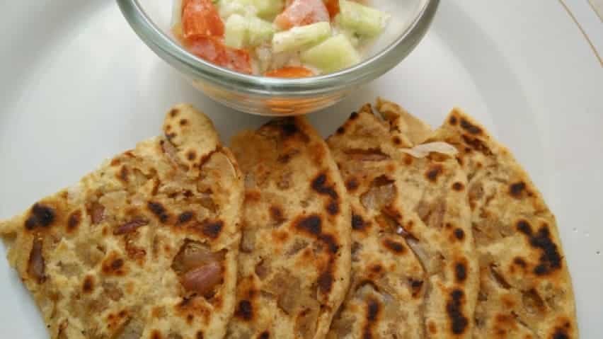 Tasty Crispy Punjabi Onion Paratha/ Bread Recipe - Plattershare - Recipes, food stories and food lovers