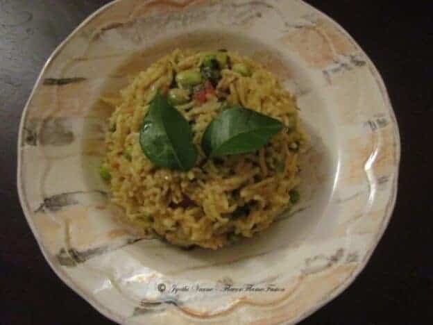 Methi Muttar Pulav - Plattershare - Recipes, food stories and food enthusiasts