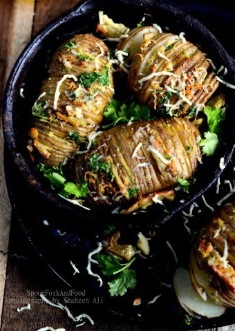 Hasselback Potatoes With Honey & Cheddar Cheese - Plattershare - Recipes, food stories and food lovers