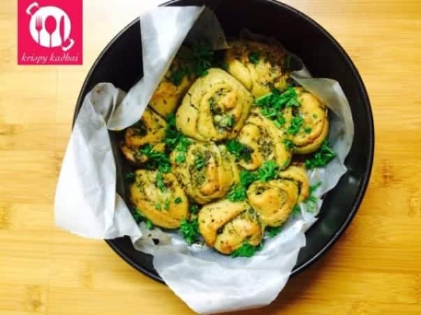 Pesto & Tangy Tomato Whirls With Hints Of Garlic - Plattershare - Recipes, food stories and food lovers