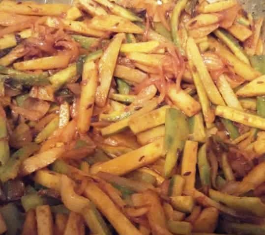 Karela Aur Aloo Ki Sabzi ( Bitter Gourd And Potato Fry ) - Plattershare - Recipes, Food Stories And Food Enthusiasts