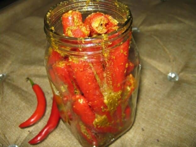 Red Chili Pickle/Lal Mirch Ka Achar - Plattershare - Recipes, Food Stories And Food Enthusiasts