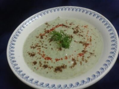 Bathua And Garlic Green Raita - Plattershare - Recipes, food stories and food lovers