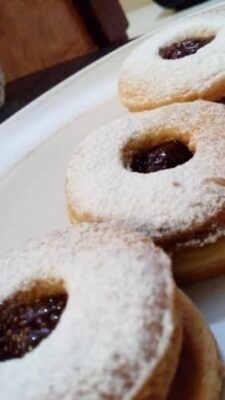 Melt-in-Your-Mouth Cream Cheese Jam Cookies (Eggless) - Plattershare - Recipes, food stories and food lovers Melt-in-Your-Mouth Cream Cheese Jam Cookies (Eggless) - Plattershare - Recipes, food stories and food lovers