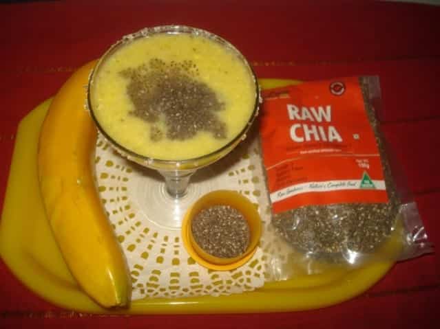 Healthy â????banana-Paneer Smoothie With Chia Seeds - Plattershare - Recipes, food stories and food lovers