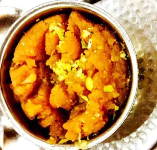 Besan-Suji Halwa (Traditional Style) - Plattershare - Recipes, food stories and food enthusiasts