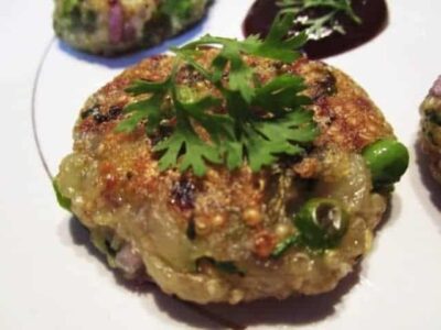 Healthy Quinoa Aloo Tikki: Crispy Potato & Quinoa Patties - Plattershare - Recipes, food stories and food lovers Healthy Quinoa Aloo Tikki: Crispy Potato & Quinoa Patties - Plattershare - Recipes, food stories and food lovers