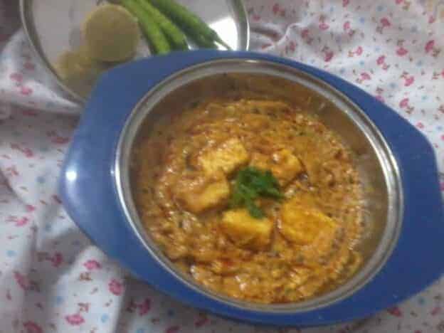 Paneer Kaju Gravy - Plattershare - Recipes, Food Stories And Food Enthusiasts