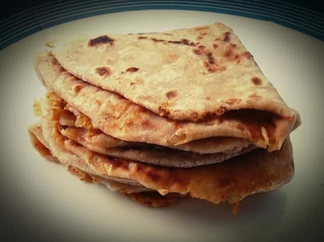 Cabbage Garlic Paratha - Plattershare - Recipes, food stories and food lovers