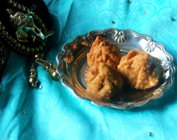 Fried Modak - Plattershare - Recipes, food stories and food enthusiasts