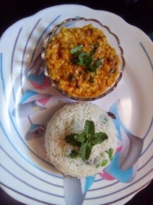 Comforting Yellow Moong Dal: A Simple & Flavorful Weeknight Meal - Plattershare - Recipes, food stories and food lovers Comforting Yellow Moong Dal: A Simple & Flavorful Weeknight Meal - Plattershare - Recipes, food stories and food lovers