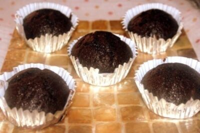 Decadent Eggless Chocolate Muffins: A Vegan Treat - Plattershare - Recipes, food stories and food lovers Decadent Eggless Chocolate Muffins: A Vegan Treat - Plattershare - Recipes, food stories and food lovers