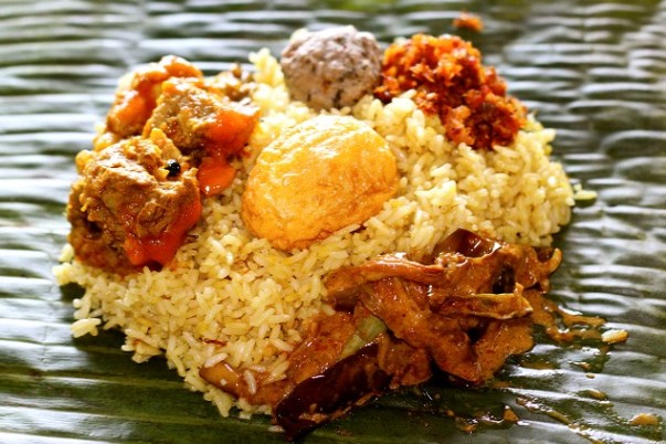 Top 13 Sri Lankan Dishes You Can't Miss on Your Trip