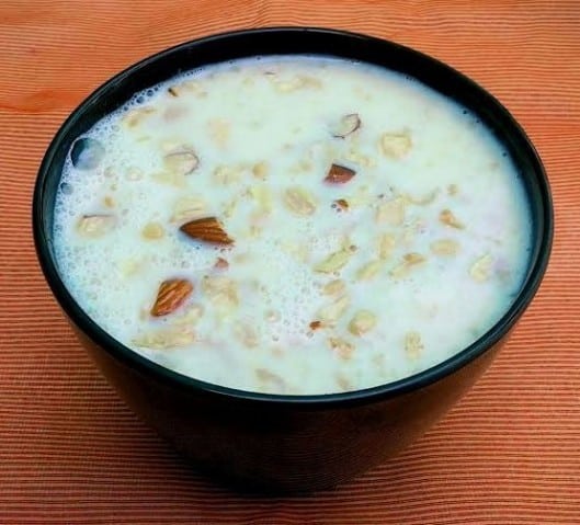 Almond And Cashew Delight (Badam Mundiri Payasam) - Plattershare - Recipes, food stories and food lovers