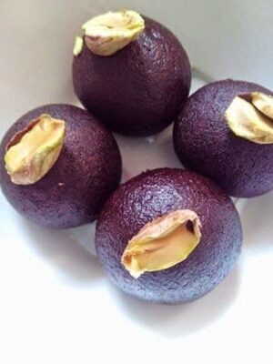 Kaala Gulab Jamun: A Deep-Fried Indian Dessert Delight - Plattershare - Recipes, food stories and food lovers Kaala Gulab Jamun: A Deep-Fried Indian Dessert Delight - Plattershare - Recipes, food stories and food lovers