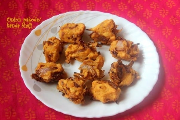 Crispy Onion Fritters Or Onion Pakoras - Plattershare - Recipes, Food Stories And Food Enthusiasts