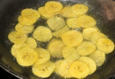 Kerala Raw Banana (Plaintain) Chips Or Nendran Chips - Plattershare - Recipes, food stories and food lovers