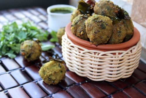 Lapsi Methi Muthia/Broken Wheat And Fenugreek Dumplings - Plattershare - Recipes, food stories and food lovers