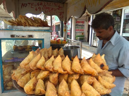 Litti Chokha- A Platter Full Of Happiness (Bihari Cuisine) - Plattershare - Recipes, Food Stories And Food Enthusiasts