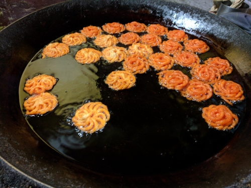 11 Best Street Foods To Eat In Varanasi (banaras) If You Are A Foodie.