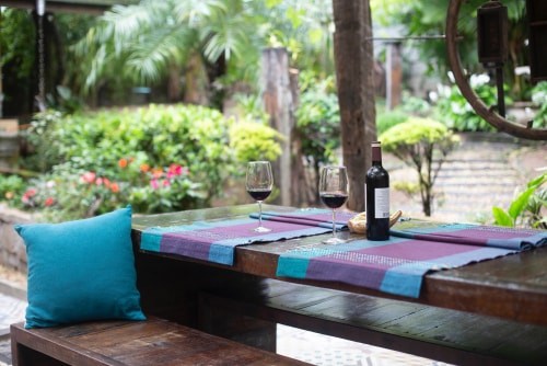 Creating The Perfect Al Fresco Dining Environment In Your Backyard - Plattershare - Recipes, food stories and food lovers
