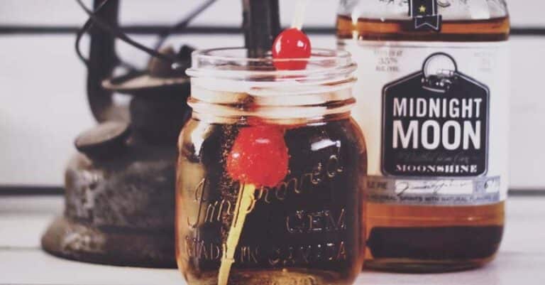 Making A Flavored Moonshine Drink - Plattershare - Recipes, food stories and food lovers