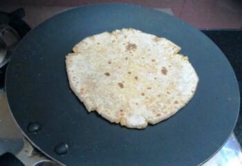 Maize Flour Paratha (Makkai Ka Paratha) - Plattershare - Recipes, food stories and food lovers