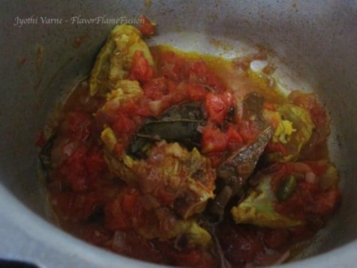 Spicy Mutton Kohlapuri: A Flavorful Maharashtrian Mutton Curry - Plattershare - Recipes, food stories and food lovers Spicy Mutton Kohlapuri: A Flavorful Maharashtrian Mutton Curry - Plattershare - Recipes, food stories and food lovers