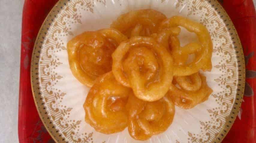 Home Made Jalebi - Plattershare - Recipes, food stories and food lovers