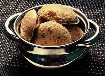 Oats, Cracked Wheat Rava Idli - Plattershare - Recipes, Food Stories And Food Enthusiasts