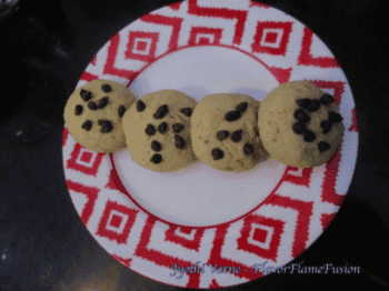 Chocolate Chip Vanilla Cookies - Plattershare - Recipes, food stories and food lovers