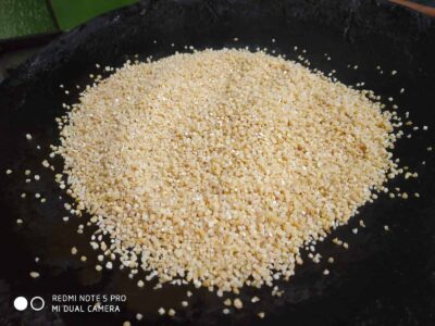 Healthy & Hearty Wheat Dalia with Roasted Cumin and Beets - Plattershare - Recipes, food stories and food lovers Crushed garlic being roasted in a black skillet for flavorful cooking.
