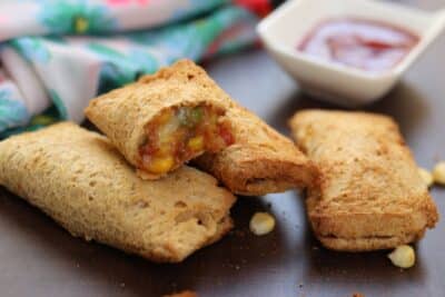 Bread Pizza Pockets - Plattershare - Recipes, food stories and food lovers