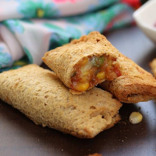 Bread Pizza Pockets - Plattershare - Recipes, Food Stories And Food Enthusiasts