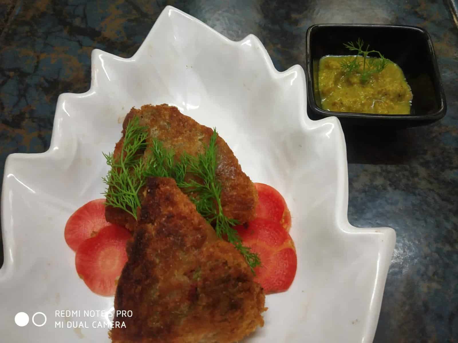 Bread samosa - Plattershare - Recipes, food stories and food lovers