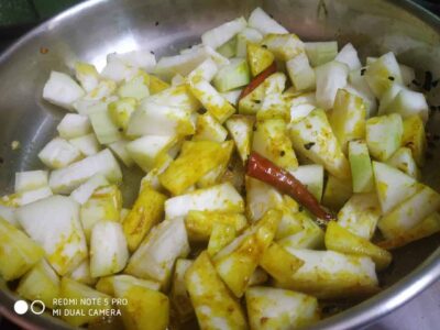 Lauki Moong Badi: A Simple and Flavorful Indian Bottle Gourd Curry - Plattershare - Recipes, food stories and food lovers Bottle gourd with moong badi