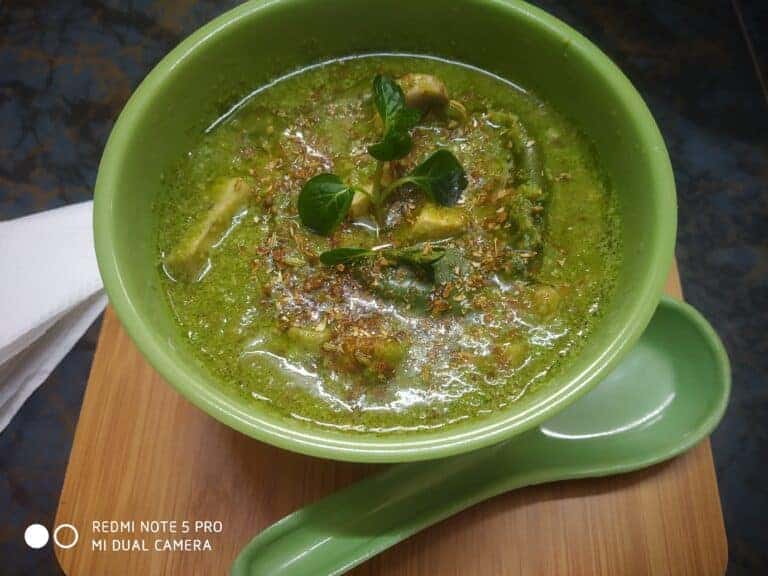 Green peas paste curry