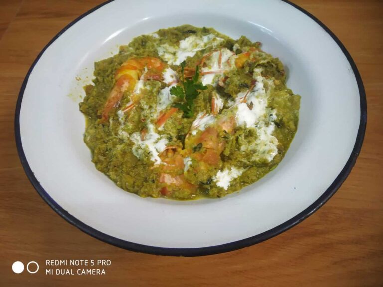 Creamy Coconut Prawn Malai Curry (Quick & Easy) - Plattershare - Recipes, food stories and food lovers Prawn malai curry