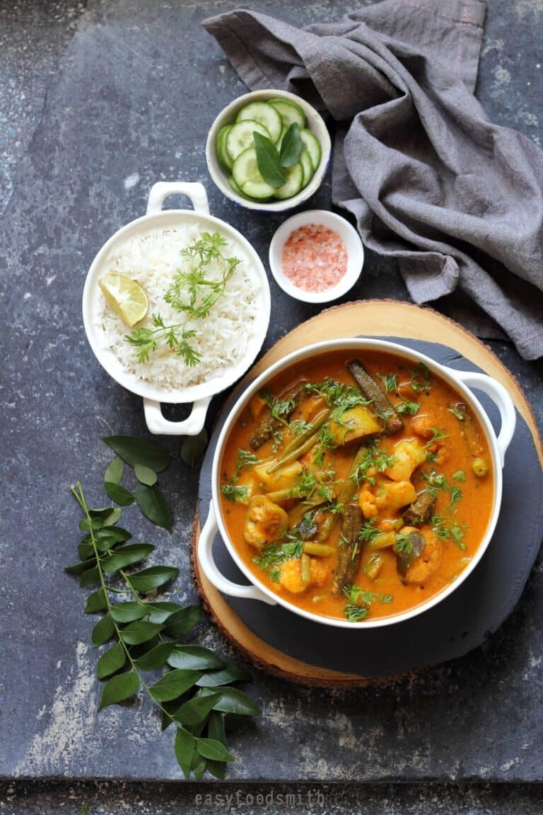 Sindhi Kadhi (Spicy & Tangy Chickpea Flour Vegetable Curry) - Plattershare - Recipes, food stories and food lovers