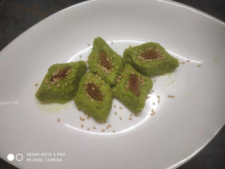 Healthy & Delicious Green Chana Dessert (Indian Gram Pudding) - Plattershare - Recipes, food stories and food lovers Green chana dessert