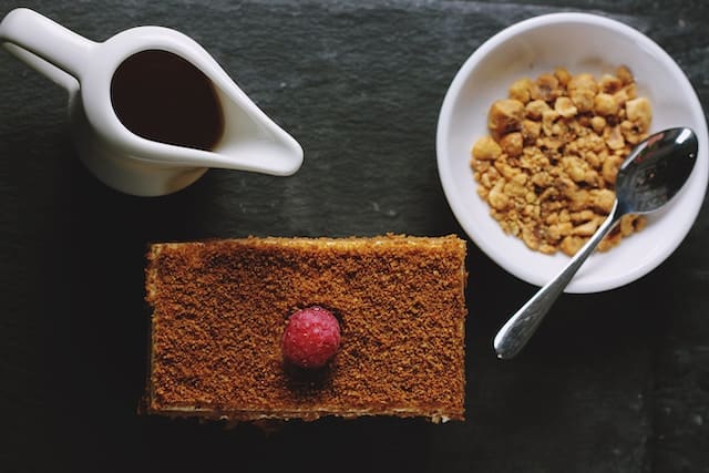 7 Easy Honey-Based Desserts You Should Try - Plattershare - Recipes, food stories and food lovers 7 Easy Honey-Based Desserts You Should Try