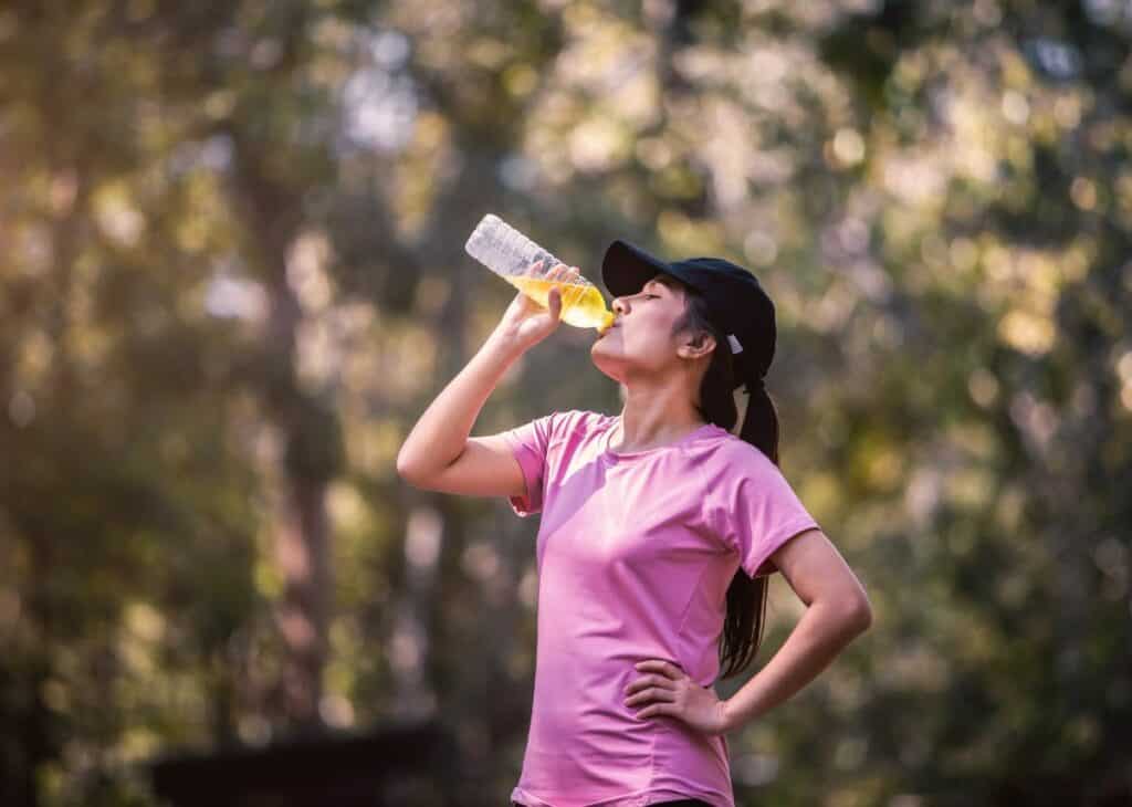 Can Food Poisoning Give You a Headache? Decoding the Throbbing Truth - Plattershare - Recipes, food stories and food lovers Can Food Poisoning Give You a Headache