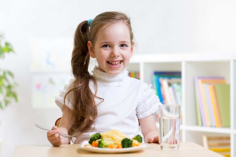 An 8-Step Guide for Parents Promoting Kids Healthy Eating Behaviors