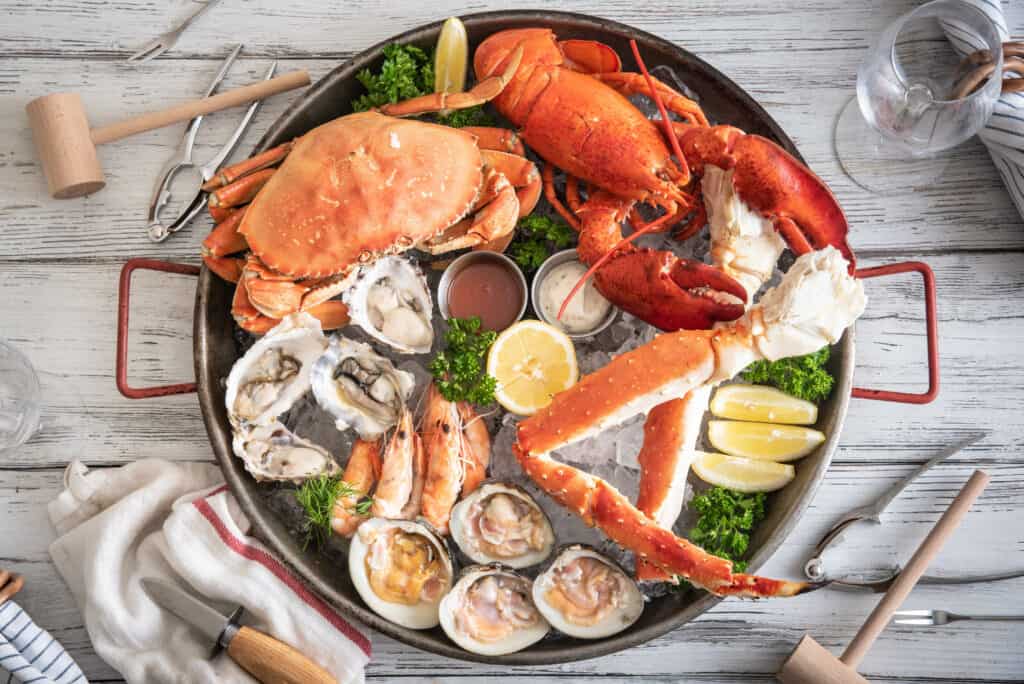 Coastal Cuisine Delights - Floridas Top Seafood Destinations Await