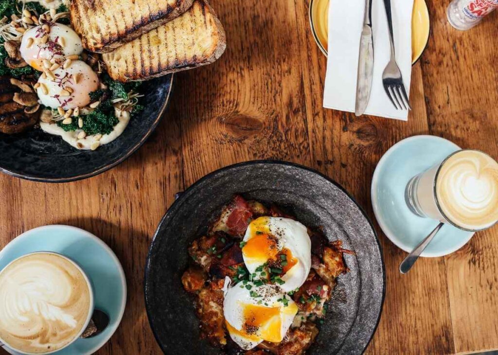 How to Find the Best Breakfast Spot Near You: Tips & Tricks
