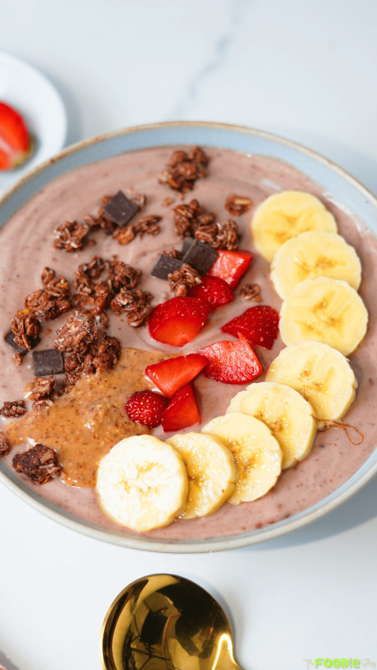 The Best High-Protein Greek Yogurt Bowl - Plattershare - Recipes, food stories and food lovers The Best High-Protein Greek Yogurt Bowl - Plattershare - Recipes, food stories and food lovers