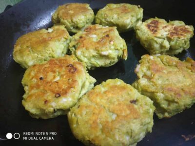 Golden fried vegetable cutlets cooked to perfection, crispy on the outside and tender inside.