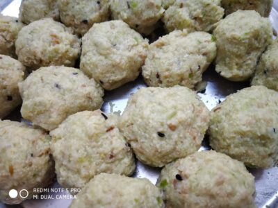 Soft, spicy veggie balls made with fresh ingredients and Indian spices, perfect for snacks or meal starters.