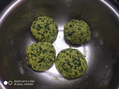Methi papri curry